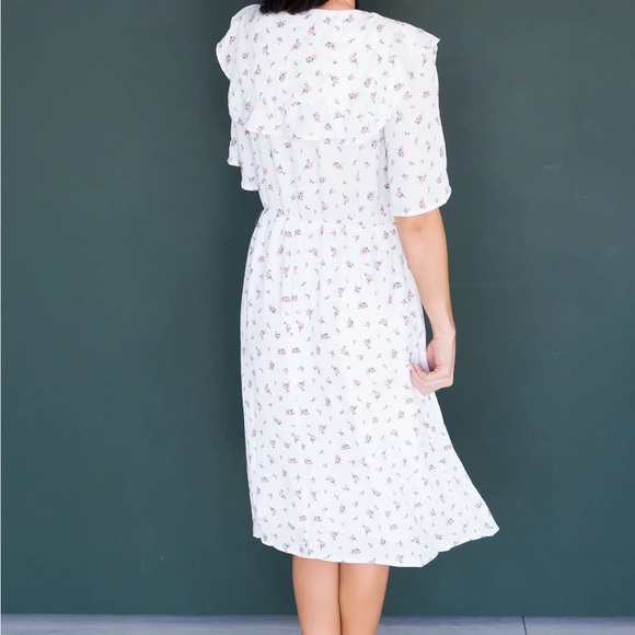 Beautiful dress like new - Picture 6 of 6